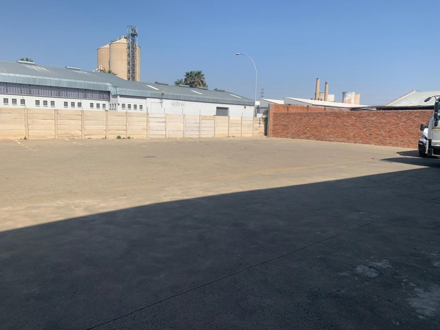 To Let commercial Property for Rent in Oos Einde Free State